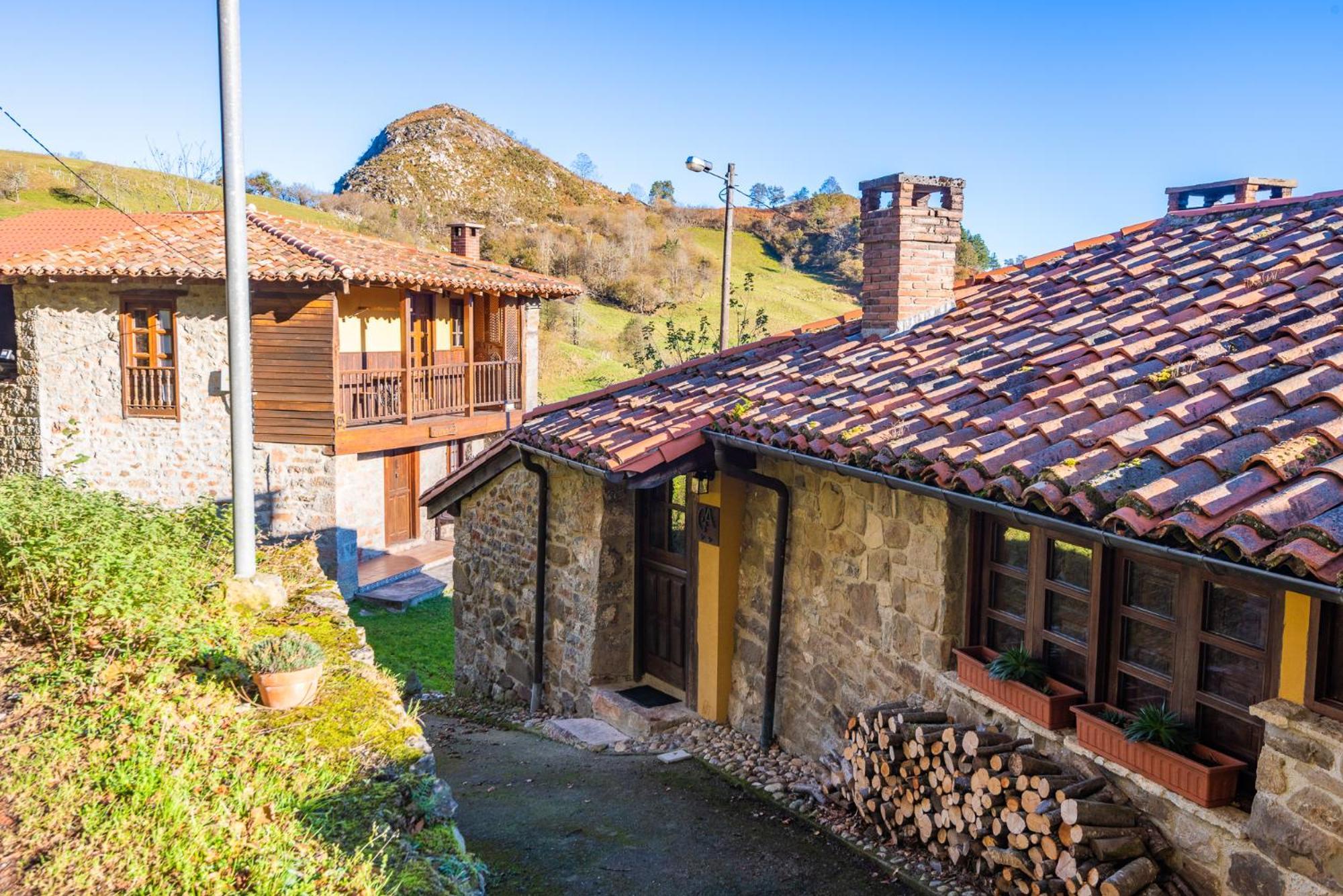 Casa De Ligueria Guest House Rozapanera Exterior photo